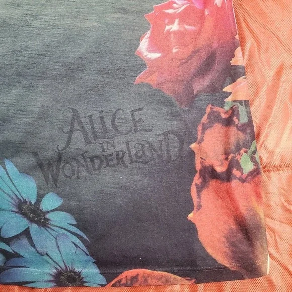 Disney Alice in Wonderland All Over Print T-Shirt XL Made in USA Vintage 2010 - Picture 8 of 14